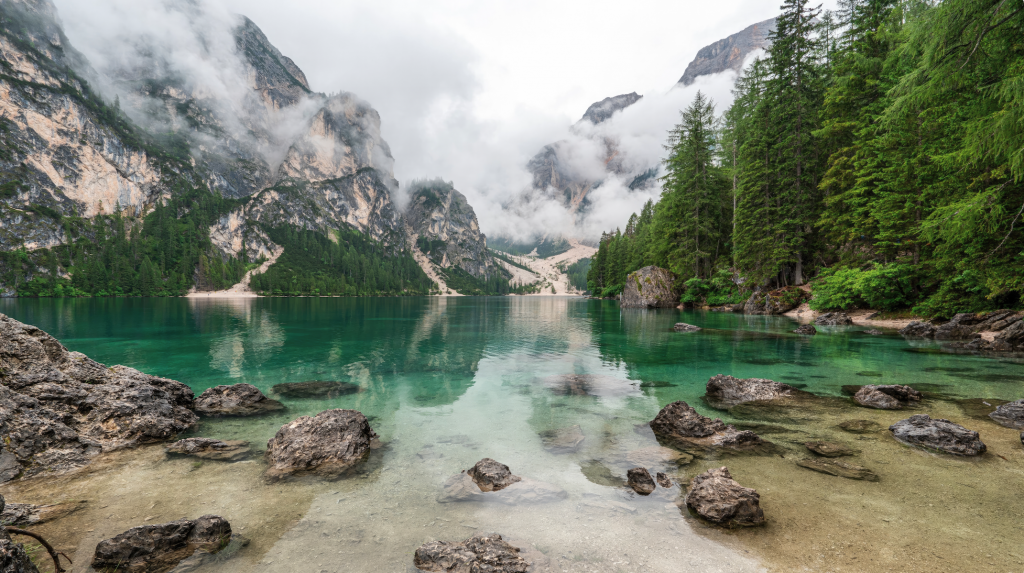 青山绿水 雾 氧 12k风景壁纸-Mac软件免费下载-Mac良选